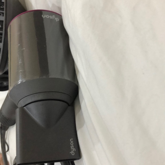 Dyson Supersonic Hair Dryer - Picture 4 of 5